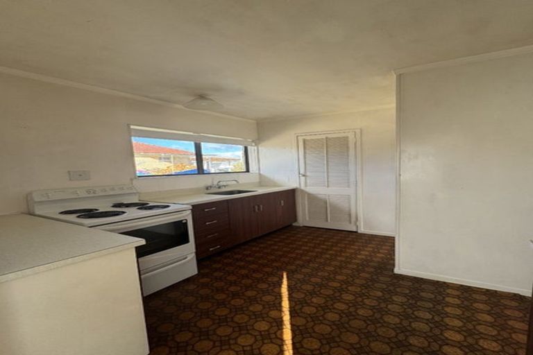 Photo of property in 27 Kamo Road, Regent, Whangarei, 0112