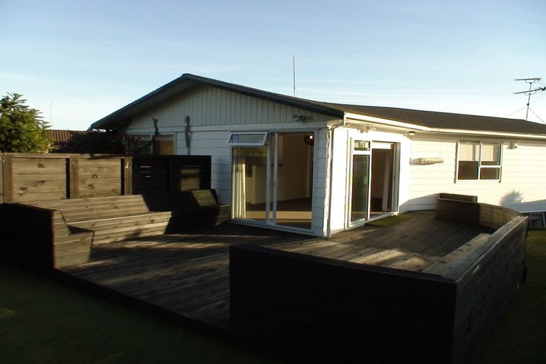 Photo of property in 30 Hobby Avenue, Birkdale, Auckland, 0626