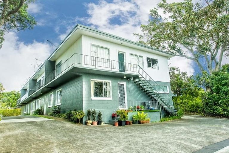 Photo of property in 7/16 Rutland Road, Stanley Point, Auckland, 0624