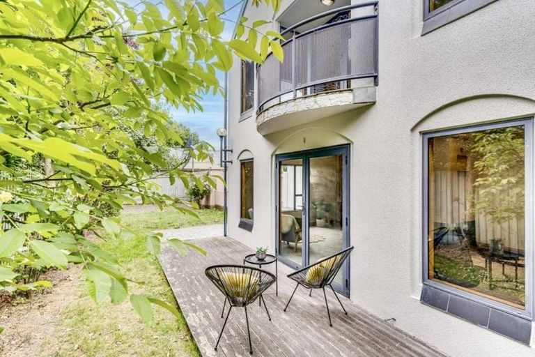 Photo of property in 2/155 Yaldhurst Road, Sockburn, Christchurch, 8042