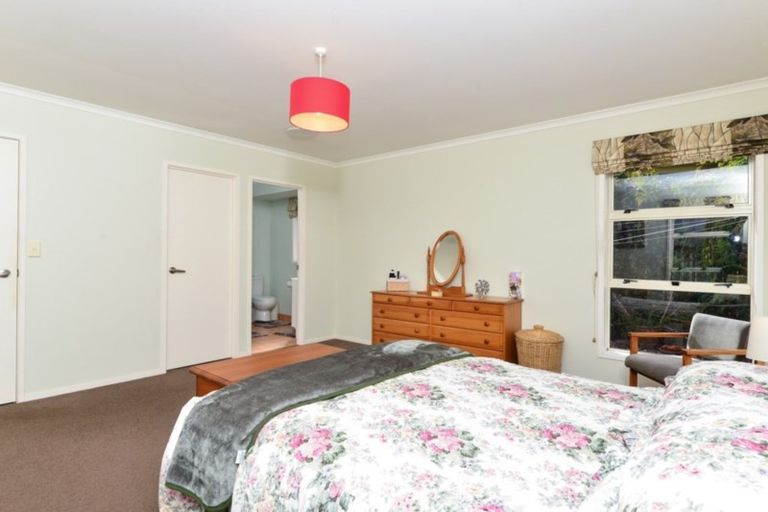 Photo of property in 8 Flora Way, Rototuna, Hamilton, 3210