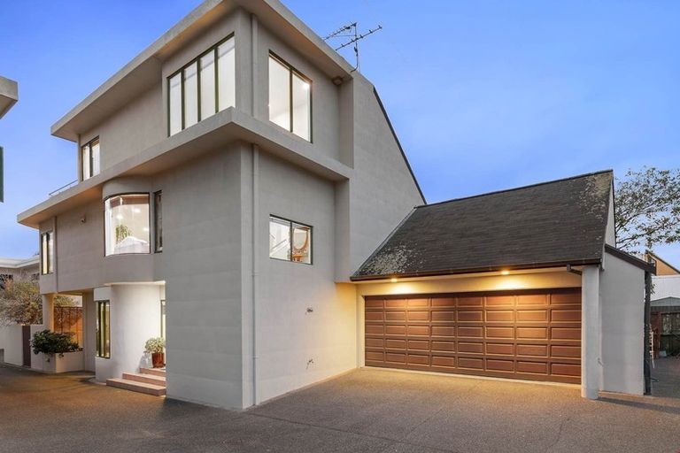 Photo of property in 3/43 The Parade, Bucklands Beach, Auckland, 2012