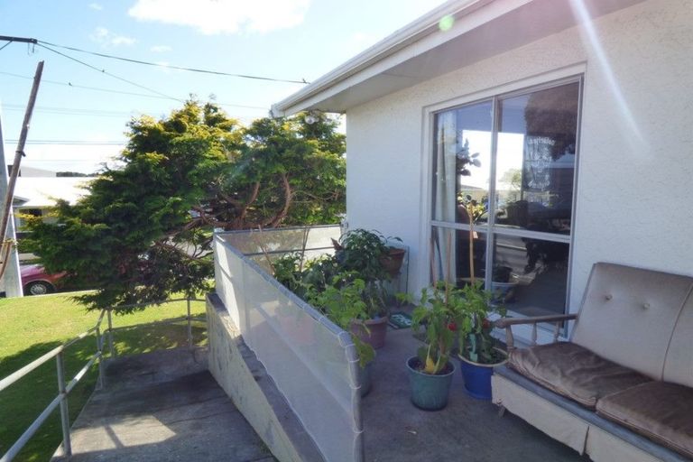Photo of property in 59 Young Street, New Plymouth, 4310