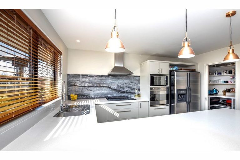 Photo of property in 7 Baltic Place, Northwood, Christchurch, 8051