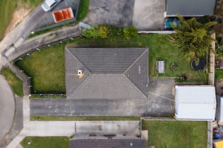 Photo of property in 30 Surprise Place, Cannons Creek, Porirua, 5024