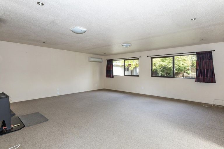 Photo of property in 14 Saint Cuthbert Place, Omarama, 9412