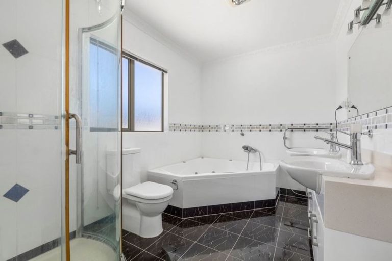 Photo of property in 25 Mahoney Drive, Albany, Auckland, 0632