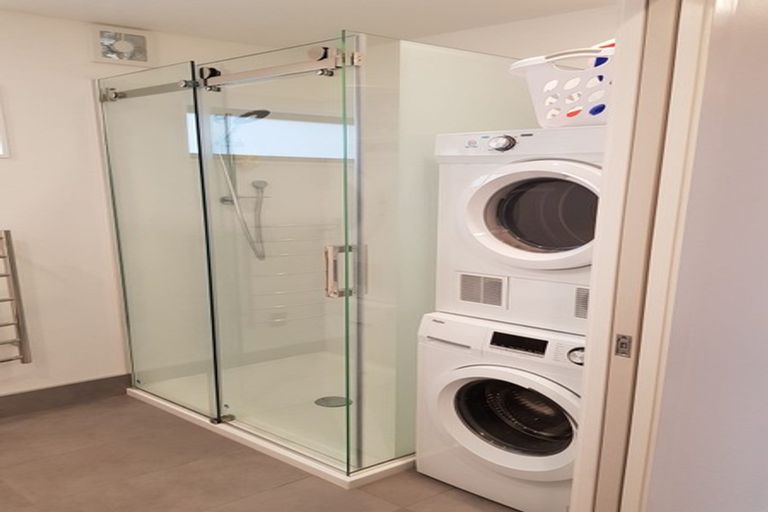 Photo of property in 11 Marendellas Drive, Bucklands Beach, Auckland, 2014