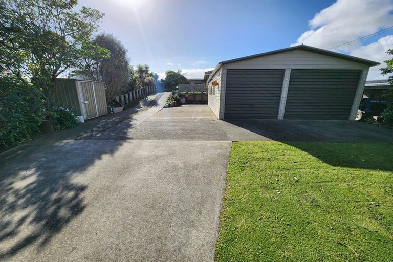 Photo of property in 116 Maunsell Road, Port Waikato, Tuakau, 2695