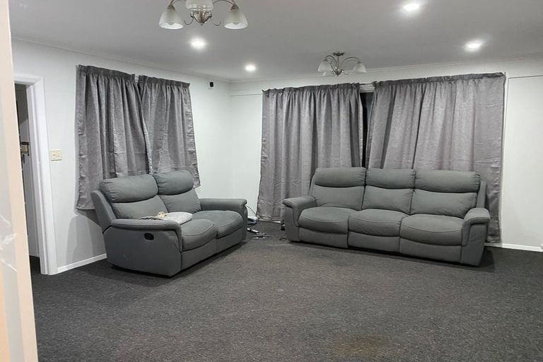 Photo of property in 21 Horoeka Street, Stokes Valley, Lower Hutt, 5019