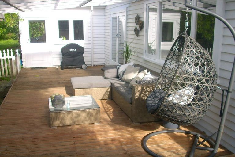 Photo of property in 106 Valley Road, Paraparaumu, 5032