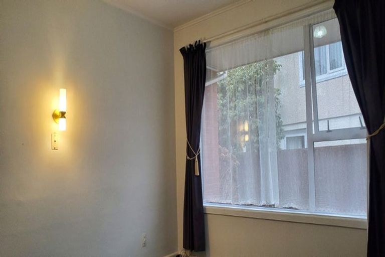 Photo of property in 2/82 Grahams Road, Burnside, Christchurch, 8041