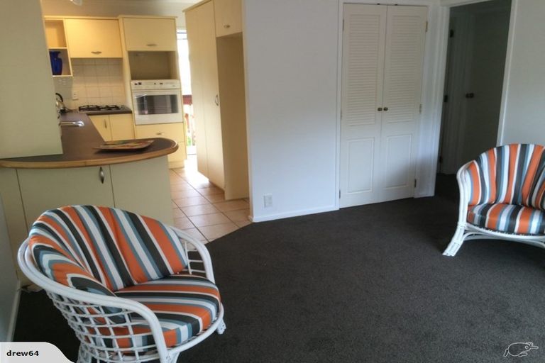 Photo of property in 2/17 Havenwood Place, Birkenhead, Auckland, 0626