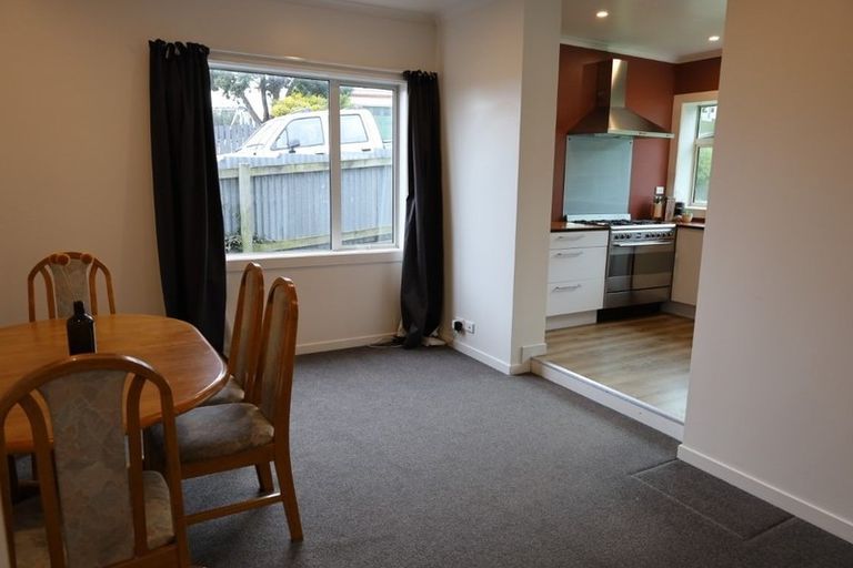 Photo of property in 2 Middleton Road, Kew, Dunedin, 9012