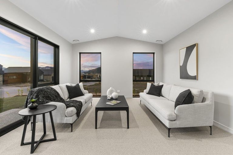 Photo of property in 14a Marjon Drive, Wanaka, 9305