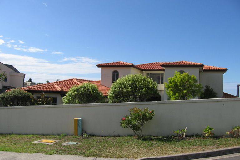 Photo of property in 6 Rosella Place, Murrays Bay, Auckland, 0630