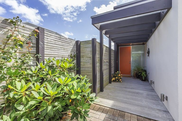 Photo of property in 36 Mantell Street, Seatoun, Wellington, 6022