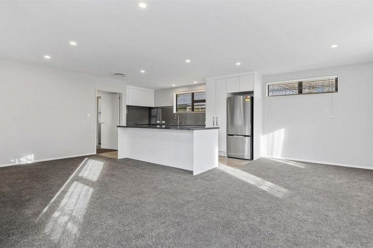 Photo of property in 2/150 Aldwins Road, Phillipstown, Christchurch, 8062