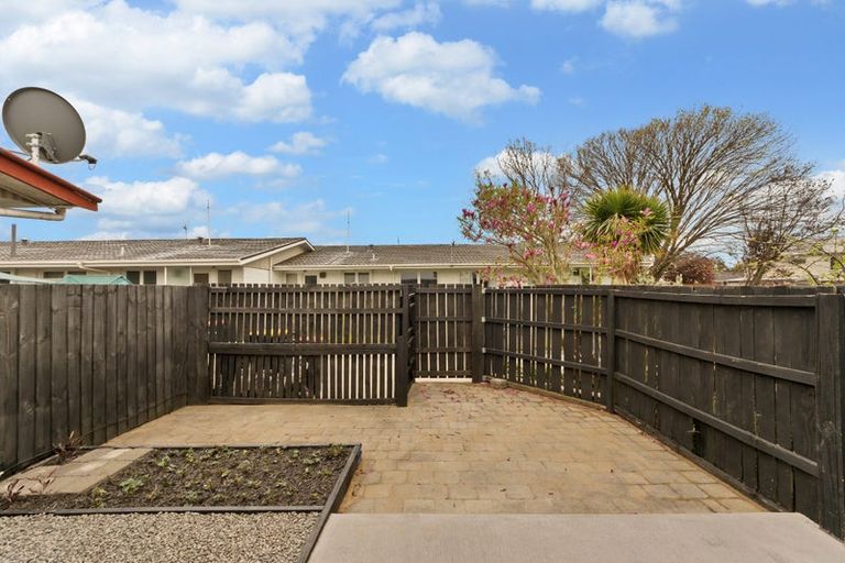 Photo of property in 2/65 Champion Street, Edgeware, Christchurch, 8013