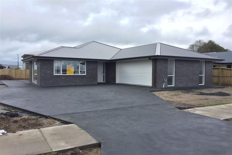 Photo of property in 8 Huka Heights Drive, Rangatira Park, Taupo, 3330