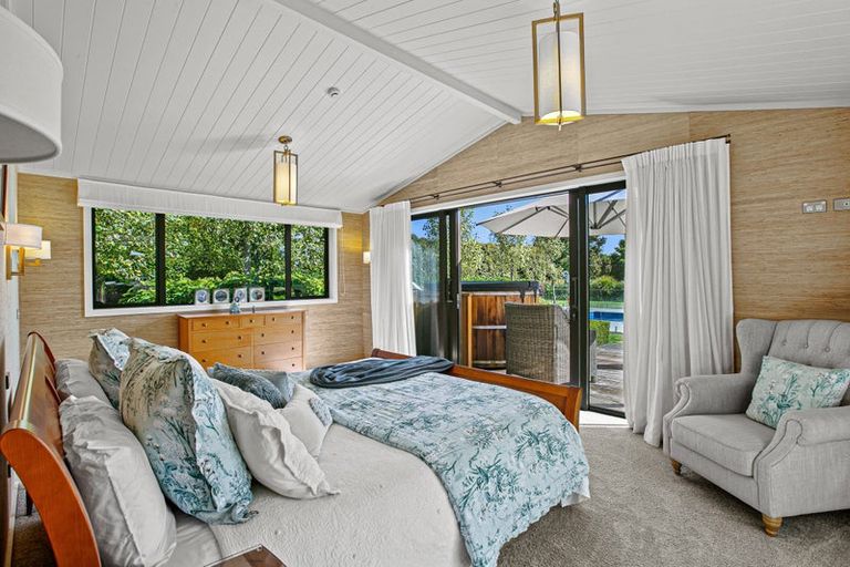 Photo of property in 36 Manutahi Road, Hillsborough, New Plymouth, 4372