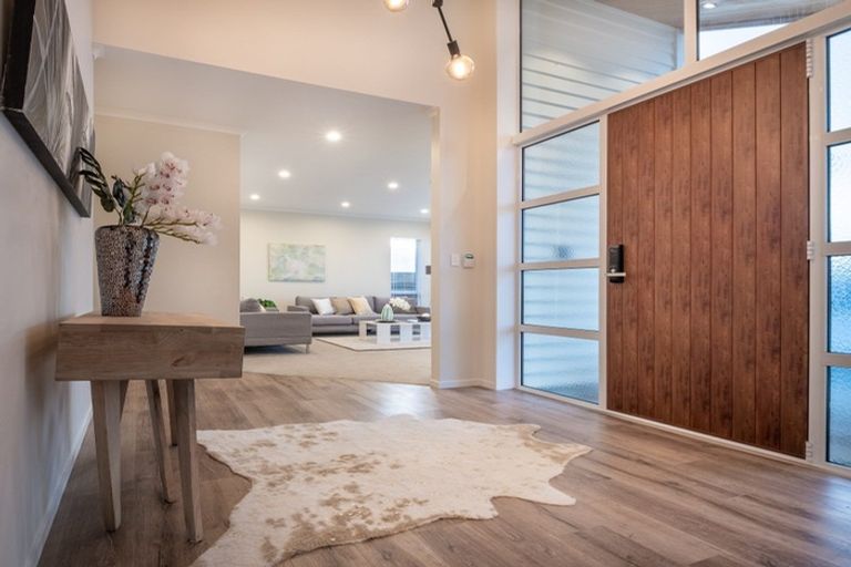 Photo of property in 3 Dida Park Drive, Kumeu, 0810