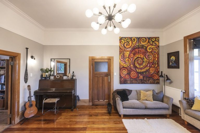 Photo of property in 16 Brewster Street, Bluff Hill, Napier, 4110