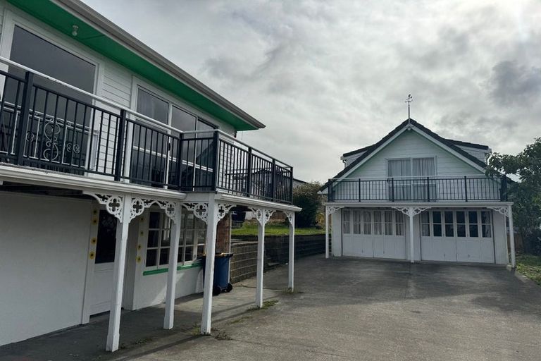 Photo of property in 295 Swanson Road, Ranui, Auckland, 0612