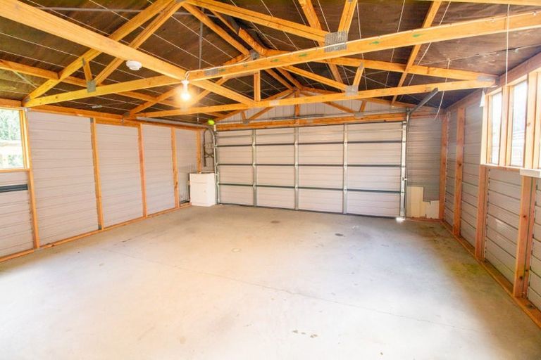 Photo of property in 22 John Street, Winton, 9720