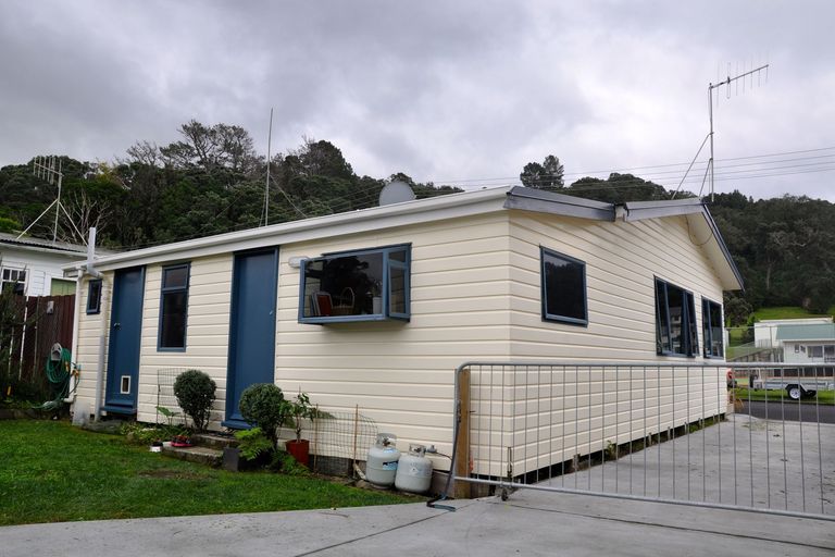 Photo of property in 15 Seaview Road, Waihi Beach, 3611
