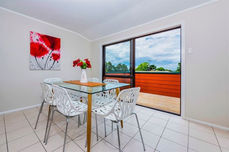 Photo of property in 15 Clearview Heights, Ranui, Auckland, 0612