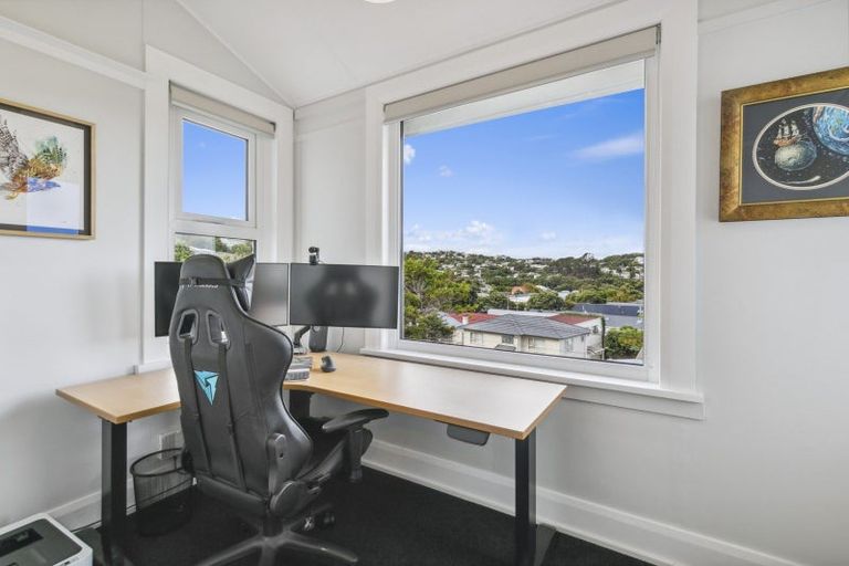 Photo of property in 89 Tauhinu Road, Miramar, Wellington, 6022