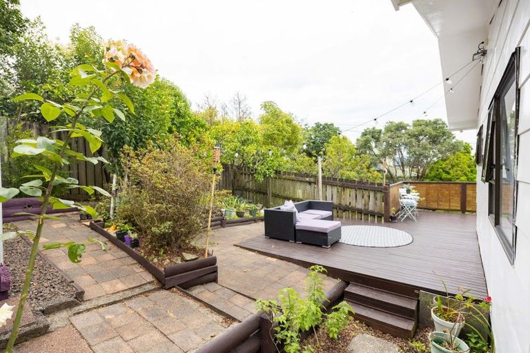 Photo of property in 2/48 Hogans Road, Glenfield, Auckland, 0629