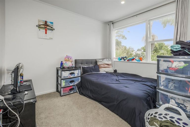 Photo of property in 19 Zodiac Street, Henderson, Auckland, 0610