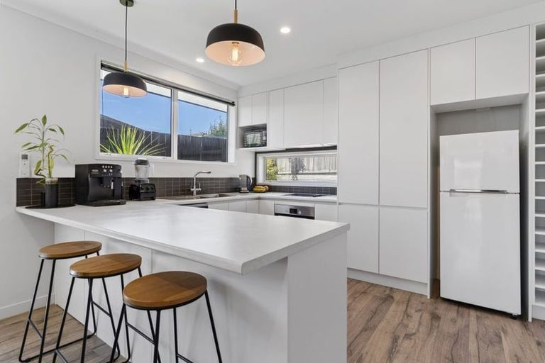 Photo of property in 33 Denny Hulme Drive, Mount Maunganui, 3116