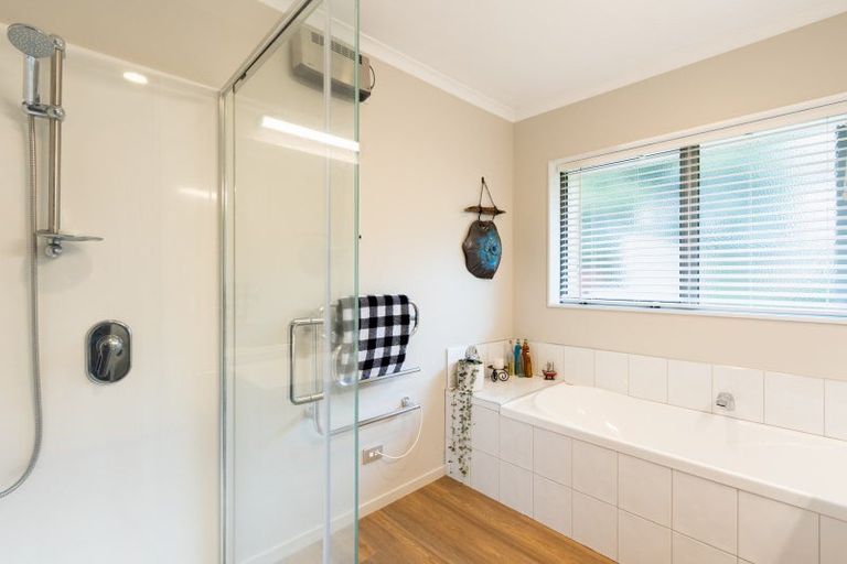 Photo of property in 11 Celtic Way, Paraparaumu, 5032