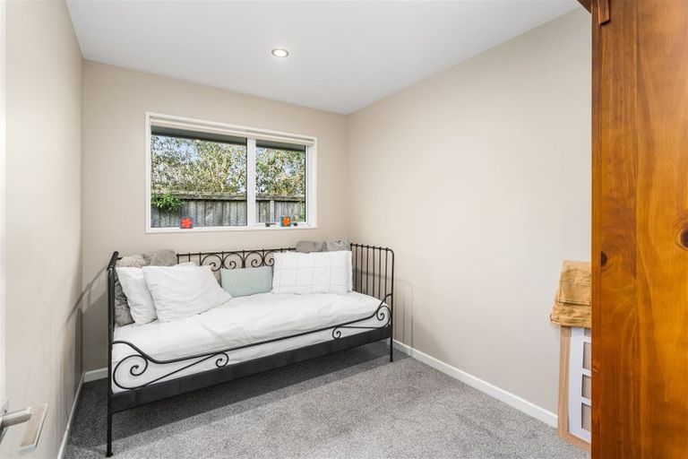 Photo of property in 7 Copperfield Close, Parklands, Christchurch, 8083