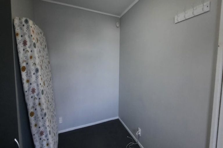 Photo of property in 23 Rangitane Street, Maupuia, Wellington, 6022