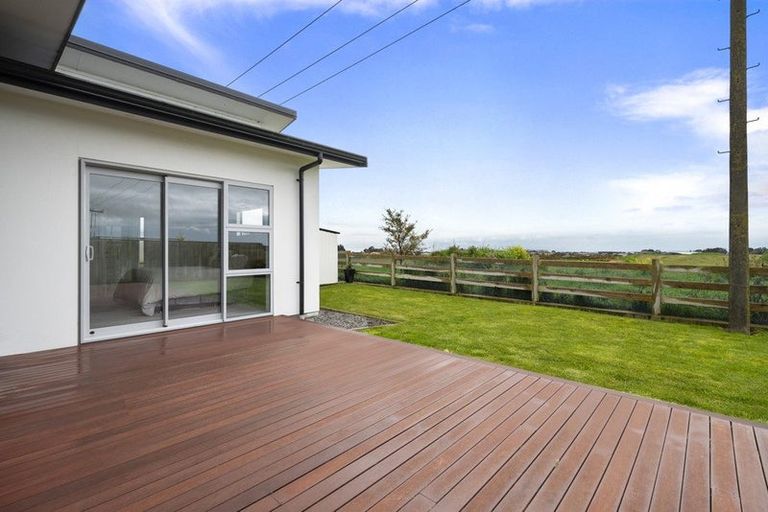 Photo of property in 27 Silicon Way, Fitzherbert, Palmerston North, 4410
