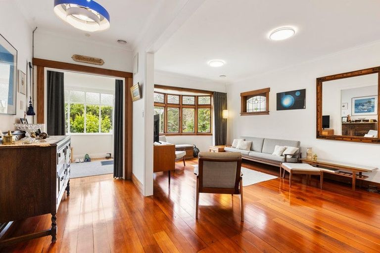 Photo of property in 16 Butt Street, Brooklyn, Wellington, 6021