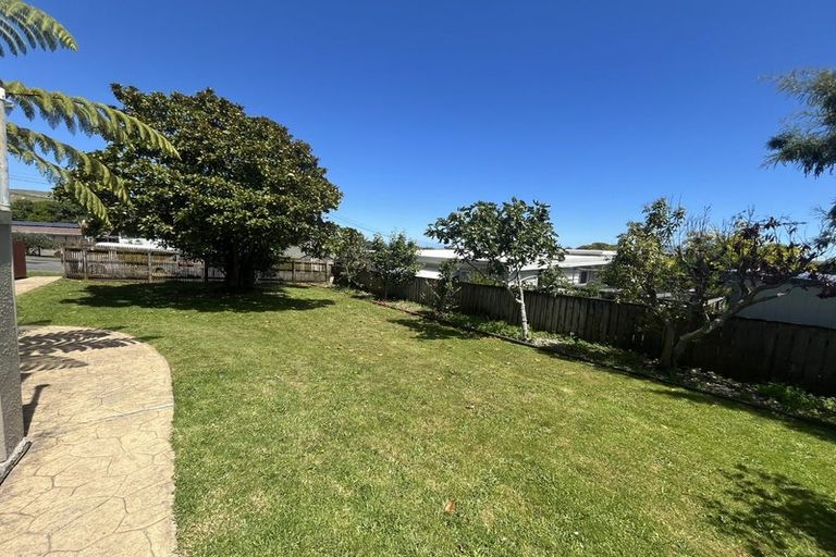 Photo of property in 21 Kereru Street, Waikanae, 5036