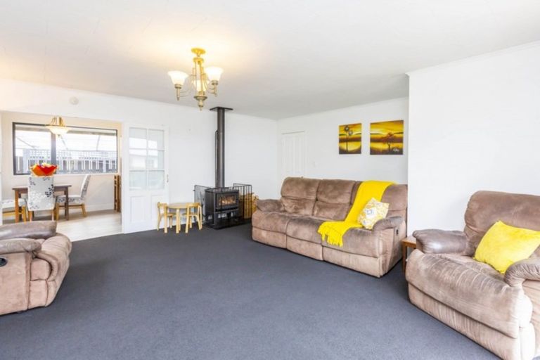 Photo of property in 13 Gemstone Drive, Birchville, Upper Hutt, 5018