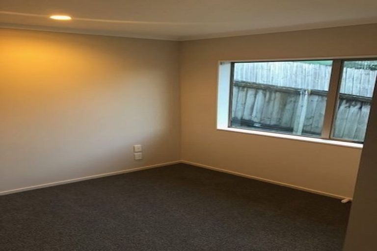 Photo of property in 16 Exotic Place, Massey, Auckland, 0614