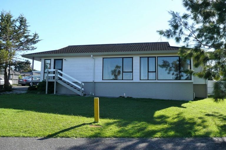 Photo of property in 26 Miriam Corban Heights, Henderson, Auckland, 0612