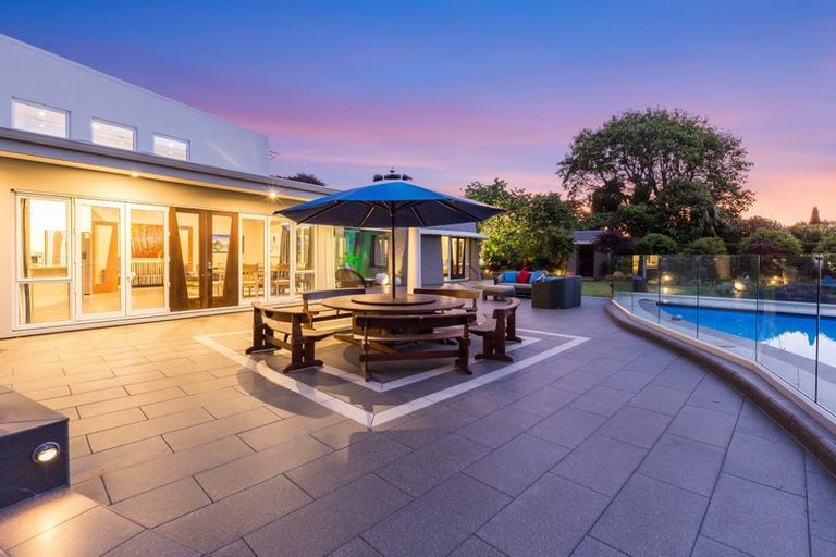 Photo of property in 10 Sunny Glen, Waikanae, 5036