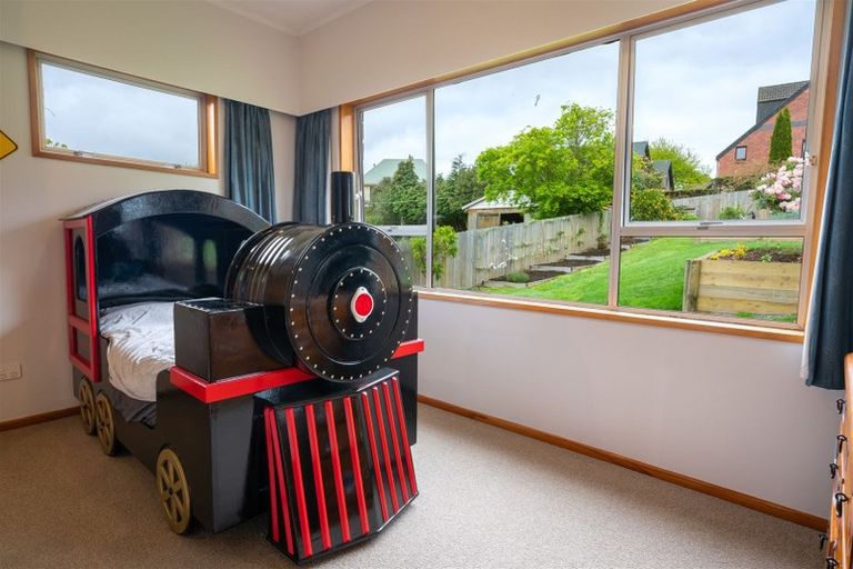 Photo of property in 12 Macdonald Street, Geraldine, 7930