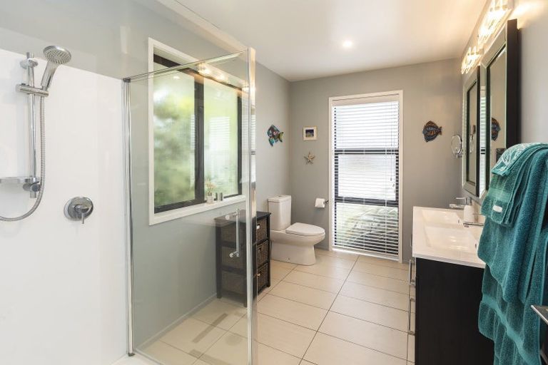 Photo of property in 39 Te Whenu Crescent, Marshland, Christchurch, 8083