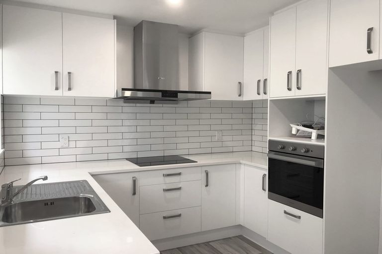 Photo of property in 2/12 Nile Road, Milford, Auckland, 0620