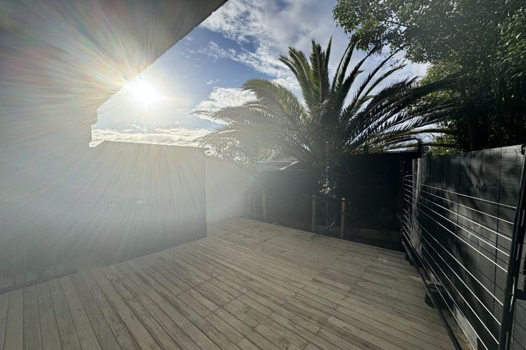 Photo of property in 9/5 Preston Avenue, Henderson, Auckland, 0610