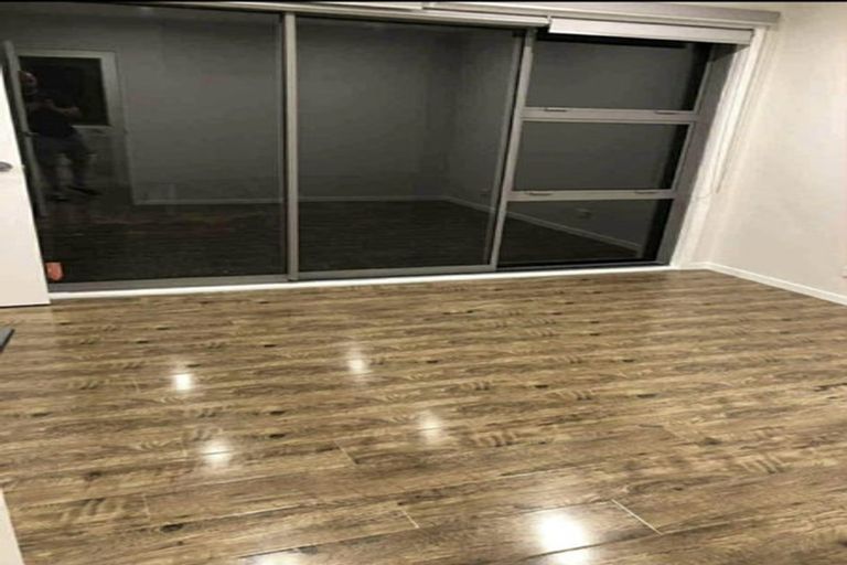 Photo of property in 48a Normanton Street, Glenfield, Auckland, 0629